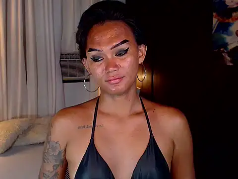 xXLustFullTransXx online show from April 30, 2026, 8:57 pm