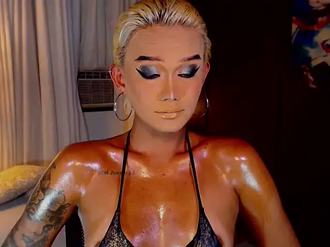 xXLustFullTransXx online show from June 13, 2026, 1:36 am