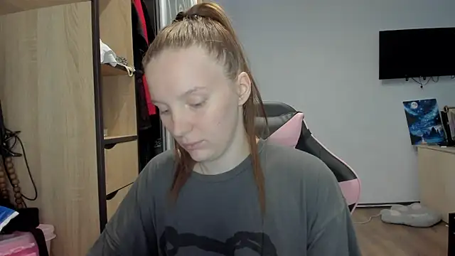 Mary Blu online show from October 1, 2025, 12:09 pm