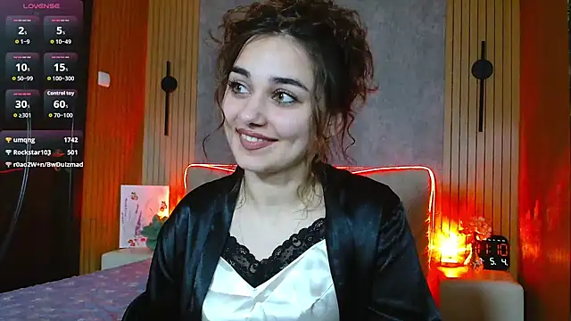 Snapshot of KatarinaHeaven chatting on May 4, 2026, 8:11 pm KatarinaHeaven online show from May 4, 2026, 8:11 pm