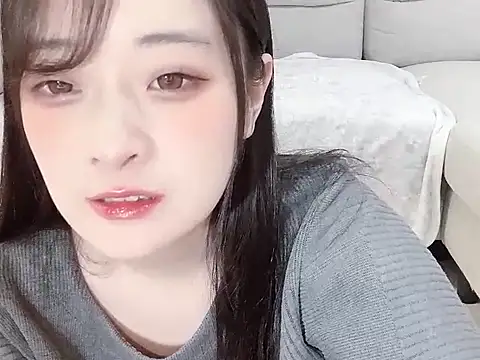 -YUKI-chan online show from June 12, 2026, 6:49 pm