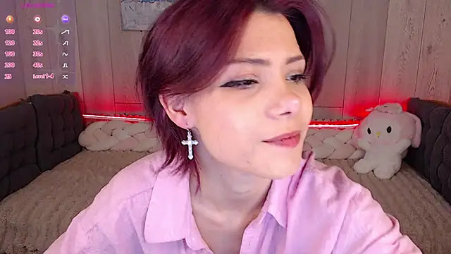 llittle-peachh online show from April 15, 2026, 2:43 pm