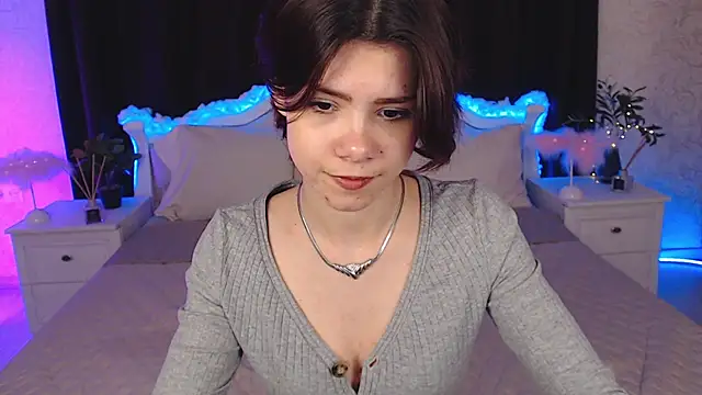 llittle-peachh online show from March 11, 2026, 4:01 pm