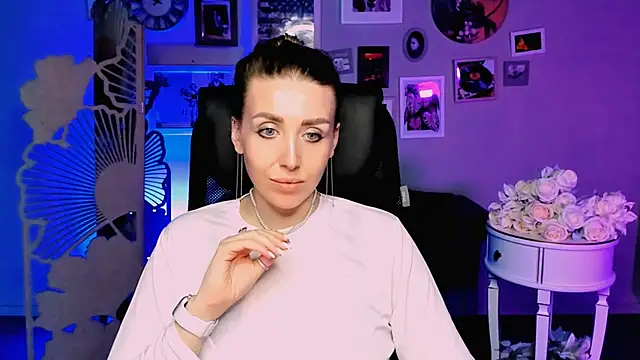 MonicaRiley online show from March 10, 2026, 4:00 pm