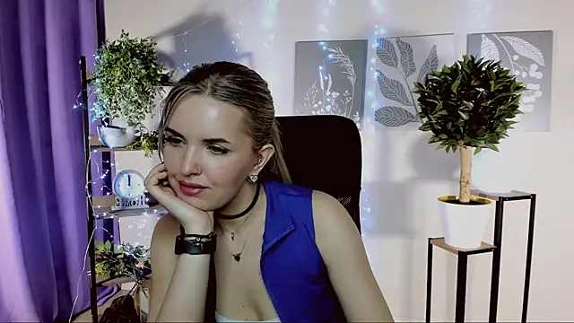 Snapshot of AliceSmite chatting on March 29, 2026, 11:56 am AliceSmite online show from March 29, 2026, 11:56 am