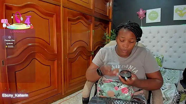 ebony katterin online show from April 20, 2026, 11:13 am