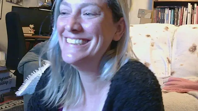 Snapshot of MistyMountains96 chatting on March 26, 2026, 11:57 pm MistyMountains96 online show from March 26, 2026, 11:57 pm