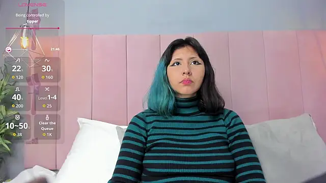 KleoLennox online show from April 8, 2026, 2:07 pm