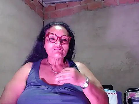  BellaNocturna online show from May 13, 2026, 12:06 am
