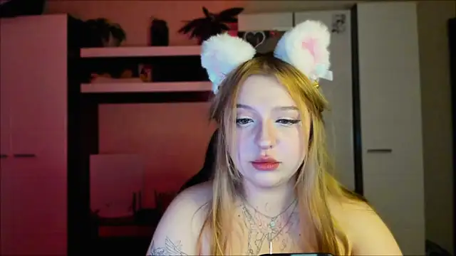 EllieQuttie online show from March 3, 2026, 3:41 pm