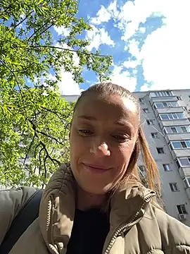 MONICANIX online show from April 25, 2026, 1:41 pm