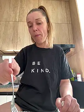 MONICANIX online show from April 26, 2026, 7:05 am