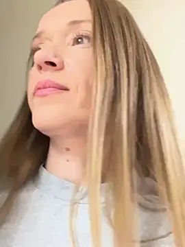 MONICANIX online show from April 23, 2026, 12:29 pm