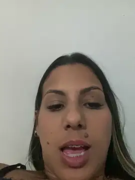 kifanyy online show from April 19, 2026, 11:07 pm