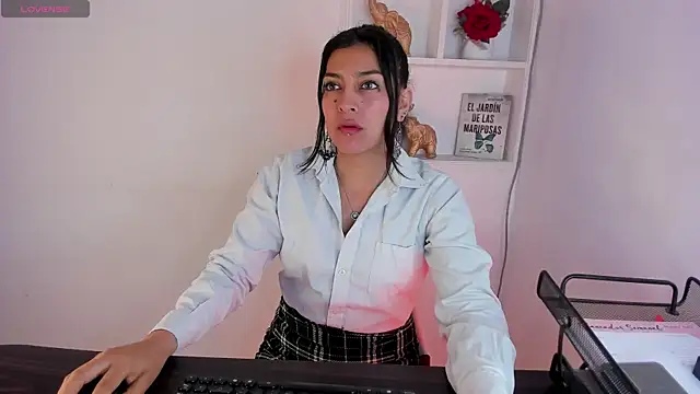 jaade doll online show from April 9, 2026, 2:23 pm