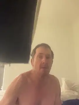 MrBombasticxxx online show from May 14, 2026, 7:33 pm