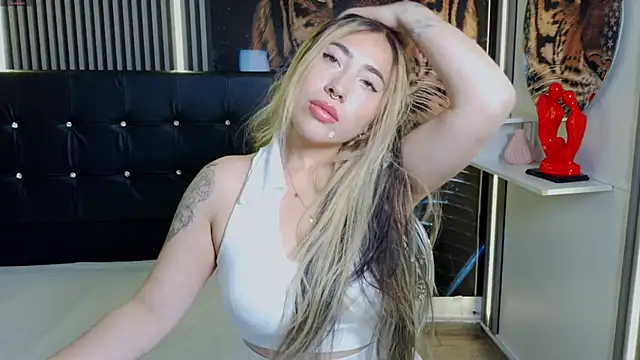 ManuelaVeeleez online show from April 9, 2026, 6:15 am