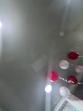 Snapshot of ManuelaVeeleez chatting on March 4, 2026, 4:31 am ManuelaVeeleez online show from March 4, 2026, 4:31 am