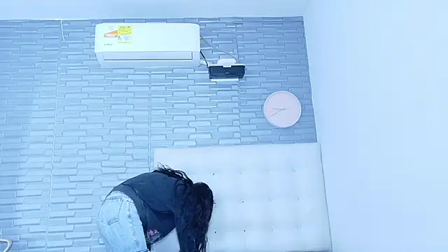 pervert shydoll1 online show from April 3, 2026, 3:02 am