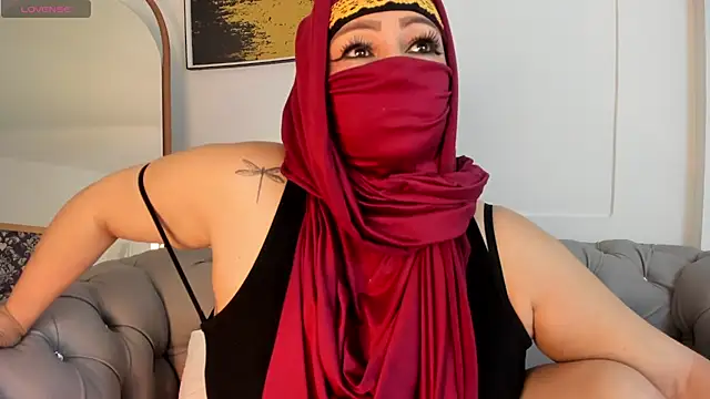  Azahaaraa  online show from April 19, 2026, 3:29 am