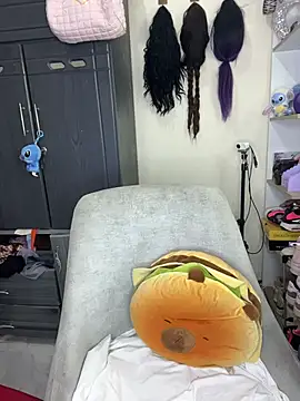 Snapshot of georgis__ chatting on March 21, 2026, 12:12 am georgis online show from March 21, 2026, 12:12 am