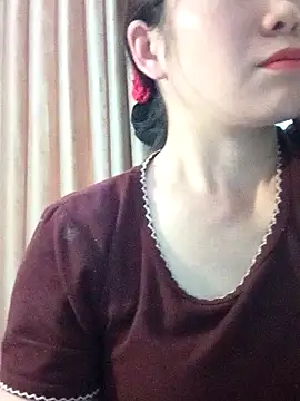 Snapshot of Bondgirl_9 chatting on March 18, 2026, 9:34 am Bondgirl 9 online show from March 18, 2026, 9:34 am