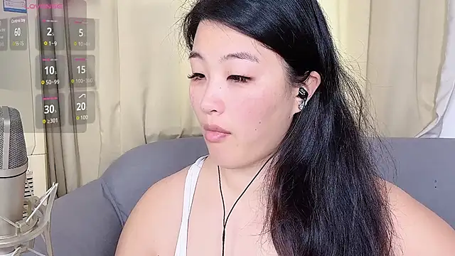 Tavie1744 online show from April 21, 2026, 12:12 am