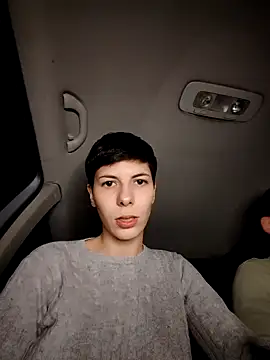 Snapshot of Rox_rouge chatting on March 7, 2026, 6:35 pm Rox rouge online show from March 7, 2026, 6:35 pm