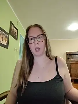 CelineThompson online show from June 21, 2026, 4:02 pm
