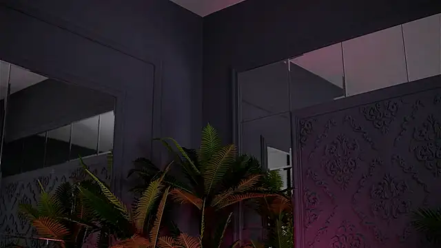 BrattyScarlet online show from April 14, 2026, 5:56 am