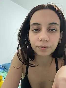 Nicole Cute04 online show from August 4, 2026, 3:33 am