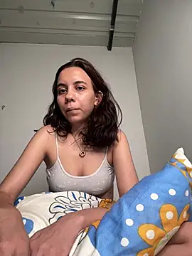 Snapshot of Nicole_Cute04 chatting on June 4, 2026, 5:01 am Nicole Cute04 online show from June 4, 2026, 5:01 am