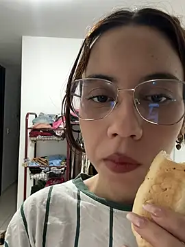 Nicole Cute04 online show from July 21, 2026, 3:52 am