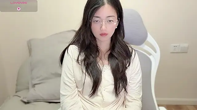 jinxiyao01 online show from June 21, 2026, 2:34 pm
