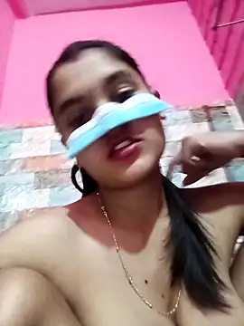 Sexy Sonniyaa online show from May 3, 2026, 9:07 pm