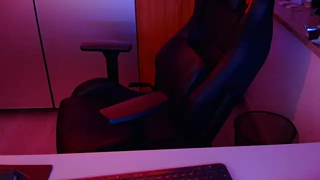 Blase Hase123 online show from April 17, 2026, 9:28 pm