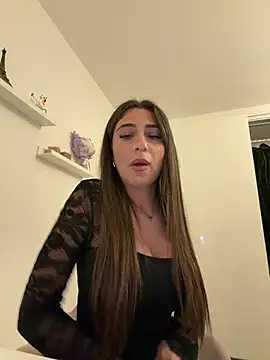 Snapshot of CuteJuliaa chatting on March 14, 2026, 10:27 pm CuteJuliaa online show from March 14, 2026, 10:27 pm