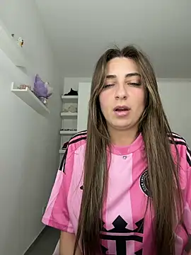 Snapshot of CuteJuliaa chatting on March 8, 2026, 10:35 pm CuteJuliaa online show from March 8, 2026, 10:35 pm