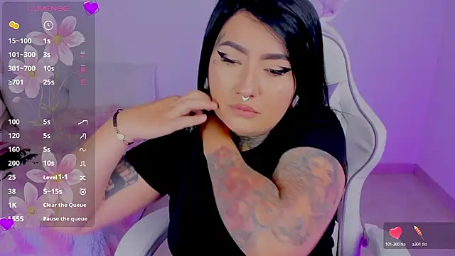 heeyy kitty online show from July 28, 2026, 8:52 pm