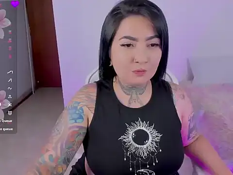 heeyy kitty online show from July 7, 2026, 12:35 am