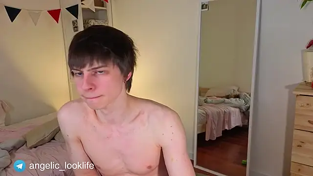 look angelic online show from May 2, 2026, 7:52 pm