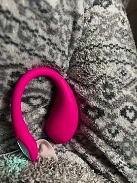 NicoleSerafini08 online show from March 12, 2026, 8:57 pm