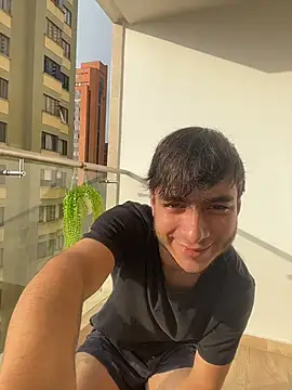 Snapshot of ImRutz chatting on March 3, 2026, 9:44 pm ImRutz online show from March 3, 2026, 9:44 pm