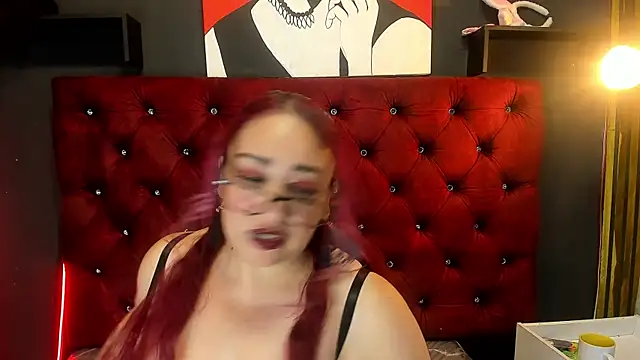 Sarah  Moonx online show from April 16, 2026, 7:03 pm