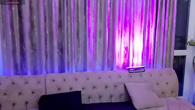 Snapshot of NataliePierce chatting on May 1, 2026, 8:58 pm NataliePierce online show from May 1, 2026, 8:58 pm
