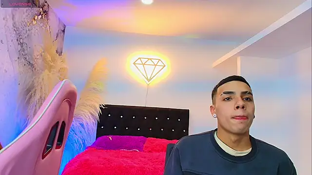 Ariatna Andy online show from March 31, 2026, 9:17 pm