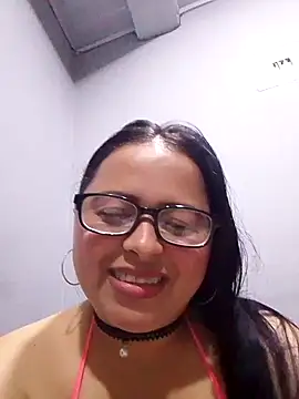 Snapshot of violetapeeveet chatting on March 17, 2026, 6:27 am violetapeeveet online show from March 17, 2026, 6:27 am