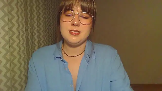 ClaraHard online show from June 7, 2026, 7:52 pm