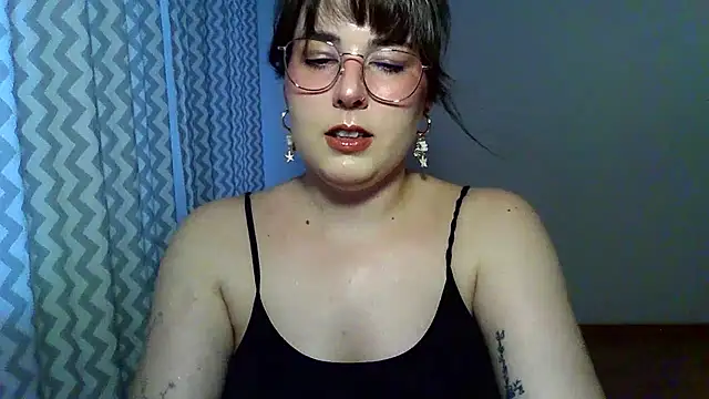 ClaraHard online show from June 29, 2026, 6:29 pm