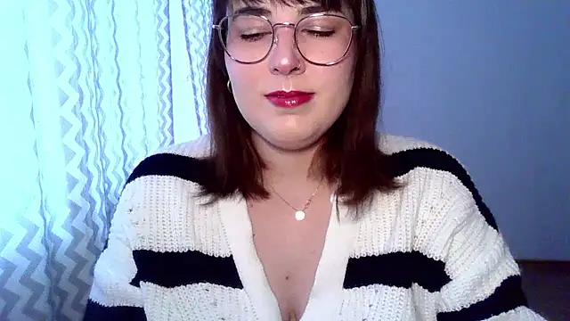ClaraHard online show from July 9, 2026, 8:59 am